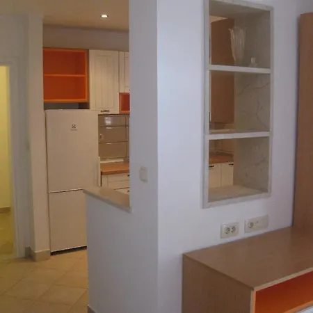 Apartment By The Sea Bol, Brac - 13665