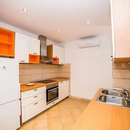 Apartment By The Sea Bol, Brac - 13665 Bol